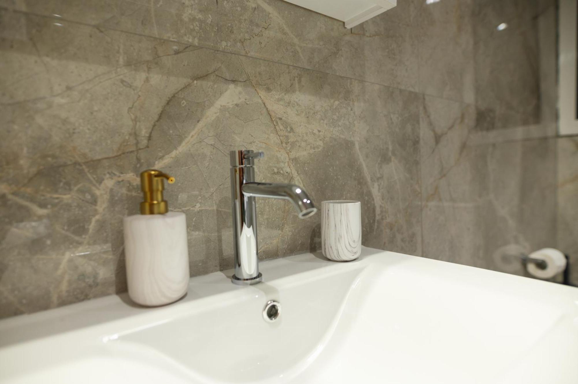 אלכסנדרופולי Ancient Forest Suite By Heeaven'S Hall Luxury Suites מראה חיצוני תמונה